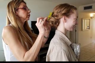 Ana Molinari Salon - 55