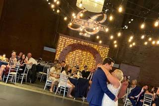 Hemmelgarn Entertainment DJ & Photo Booth Services, LLC - 28