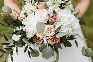 Allioops! Flowers & Gifts - 34