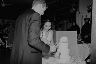 The Frosted Fox Cake Shop - 49