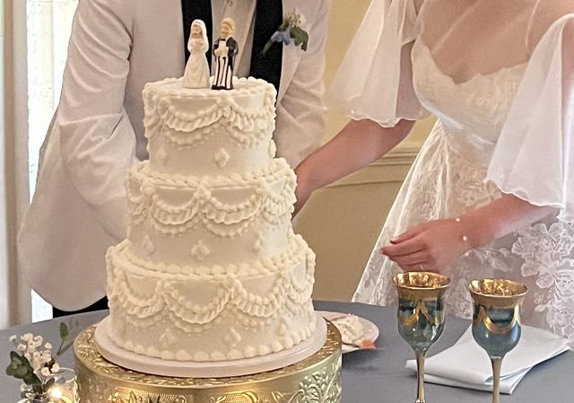 Acuna's Custom Cakes - 1