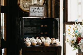 The Flying Pig Bakery & Custom Cakes - 16