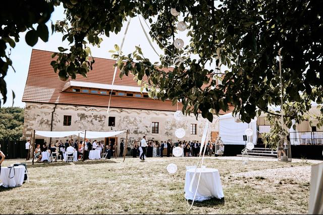 White - Prague Wedding Agency - 4