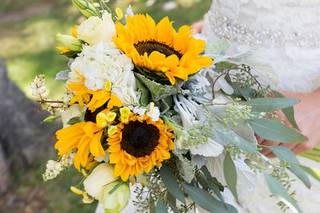 Shell's Petals Florist - 41