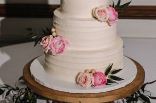 Crowned Cakes by Jess - 15
