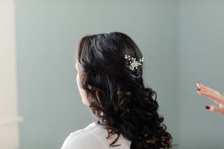 Willow and Lace Hairstyling - 85