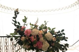 Petal's Edge Floral Design - 28