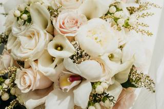 Brattle Square Florist - 15