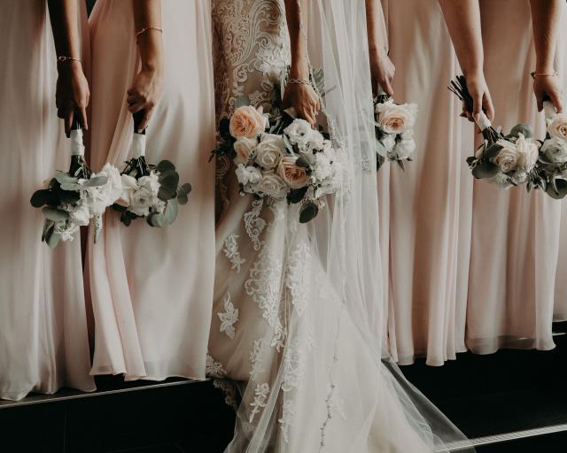 Knots and Kisses Events - 1