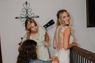 Dressigner - Bridal Alterations Studio Atelier - 48