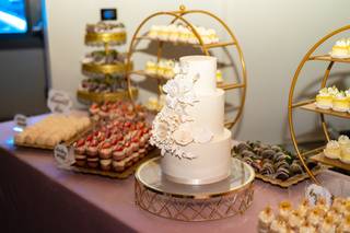 Bloom Custom Cakes - 47