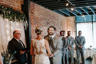 New York Bride & Groom of Raleigh - 15