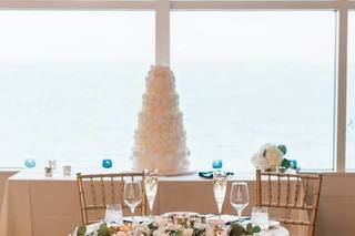 Calluna Fine Flowers and Gifts - 29