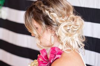 Unique and Flawless Signature Hair and Makeup - 29