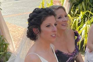 Brushworx On Location Hair & Makeup - 55
