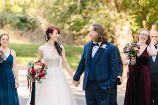 Lilla's Bridal Boutique - 19
