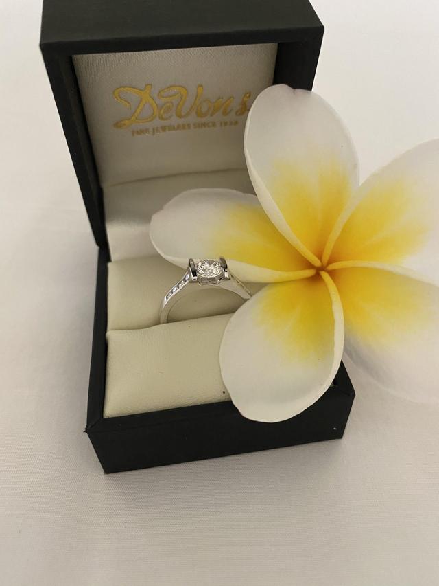 DeVons Jewelers - 2