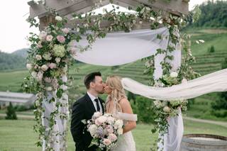 DelFosse Vineyards and Winery - 12