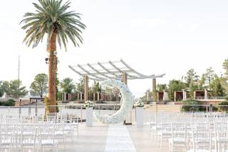 The M Resort - 13
