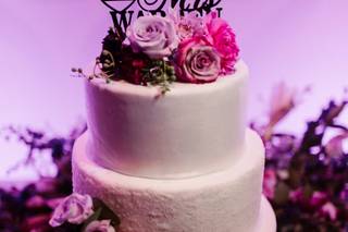 Q's Cakes and Sweets Boutique - 6