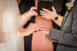 Hand Heart and Crown Weddings - 7