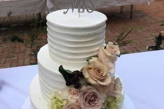 Mare's Custom Cakes - 18