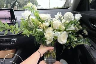 Lulu’s Lei + Bouquets - 27