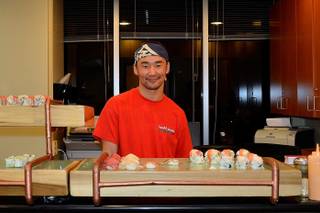 Yooshi Sushi - 7