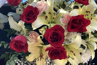 Katrione's Blooms and Crafts - 13