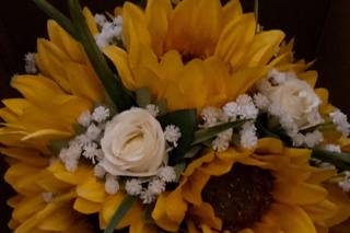 Decorative Touch Floral & Gift Shop - 16