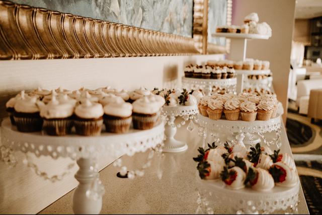 Mmmm Delicious Cupcakes - 4