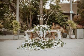 Sacred Romance Floral Design & Event Planning - 8
