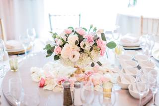 Bellarue Events & Floral Design - 16