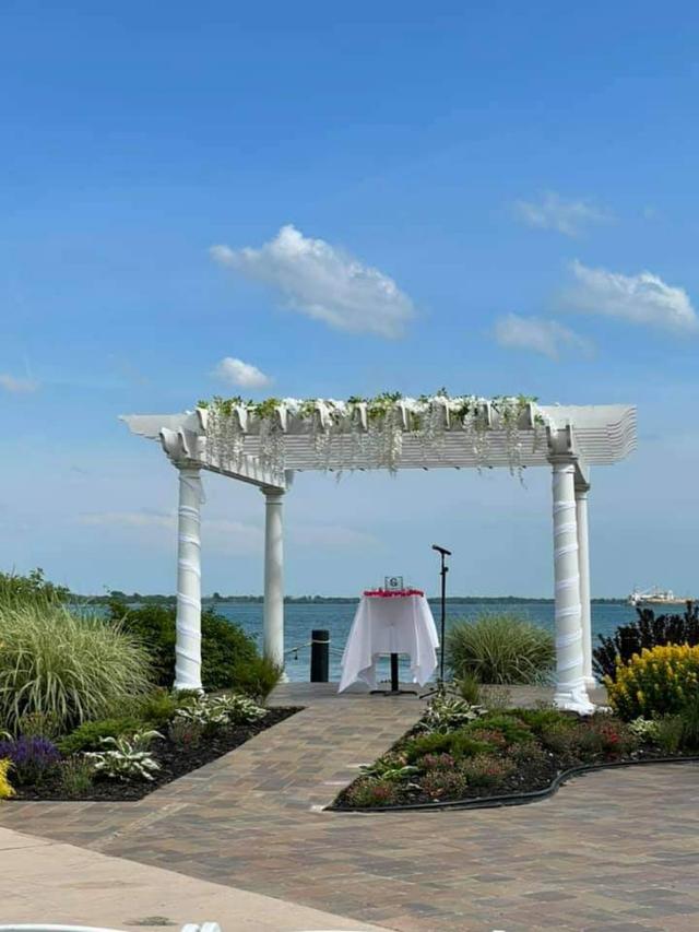 Silver Shores Waterfront Banquets and Catering - 1