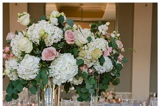 Rich Field Flowers + Gifts - 6