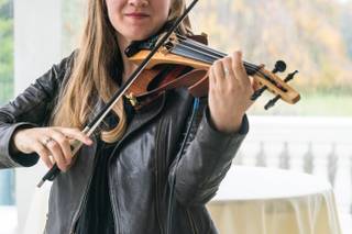 Bronwyn Beth Violin - 1