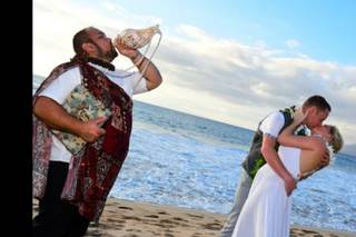 Hawaiian Island Weddings - 14