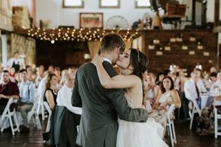 Kuipers Orchard Weddings by Fishermen's Inn - 18