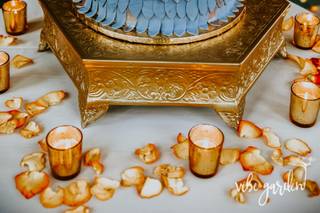 Crowned Cakes by Jess - 6