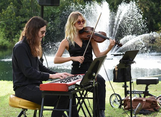 Zoe Violin & Ensembles - 3
