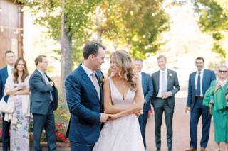 Ali & Garrett Wedding Photographers - 27