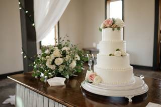 Acuna's Custom Cakes - 8