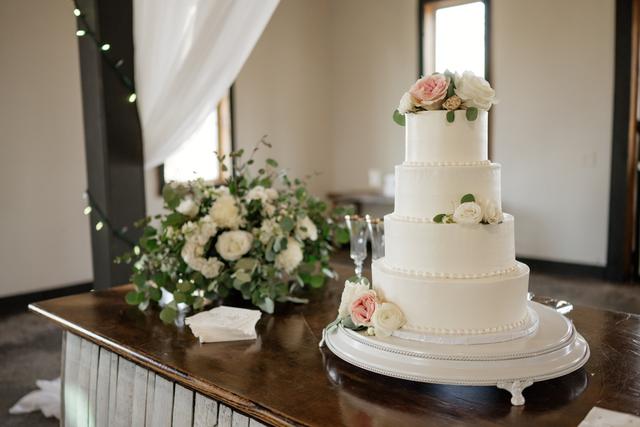 Acuna's Custom Cakes - 3