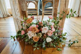 Lucy Blooms - 30