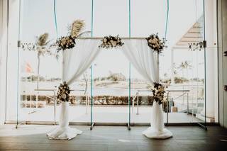 Lulu’s Lei + Bouquets - 29