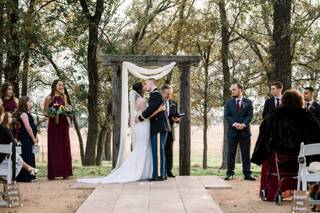 Vintage Oaks Ranch Wedding and Event Venue - 19