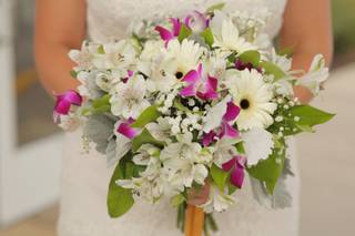 Easily Arranged Floral Design - 9
