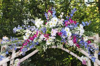 Rich Field Flowers + Gifts - 17