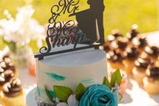 Everything Iced Cakes & Creamery - 7