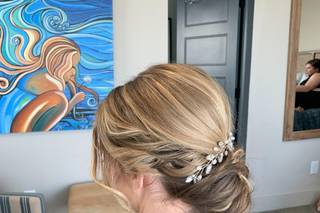 Lovies Salon and Spa - 15